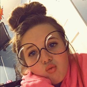 Meet your Posher, Melanie